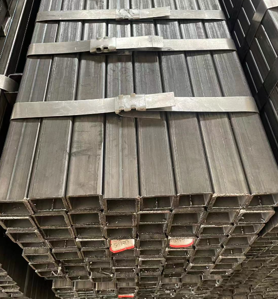 广西工业用梯子 镀锌管焊接梯子 铁梯子方管梯